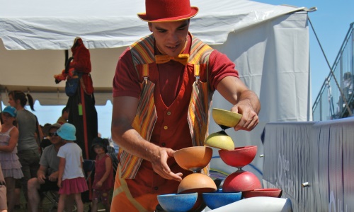 atelier de cirque, animation, festival, amuseur public, jonglerie